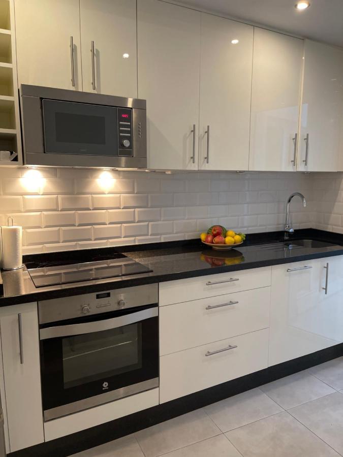 New Townhouse In The Heart Of Nerja With Jacuzzi 빌라 외부 사진