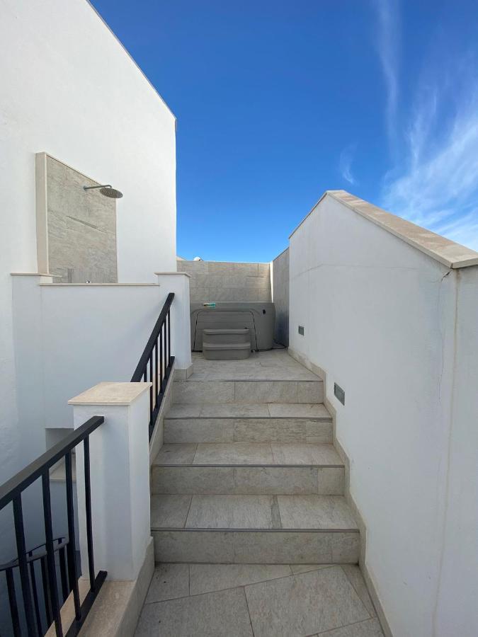 New Townhouse In The Heart Of Nerja With Jacuzzi 빌라 외부 사진